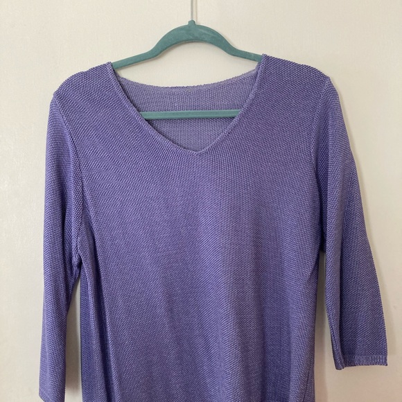 Sweaters - Picture 4 of 4